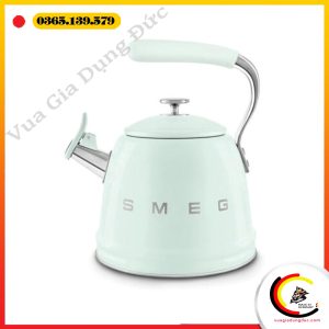 Ấm đun bếp từ SMEG 2,3L có còi